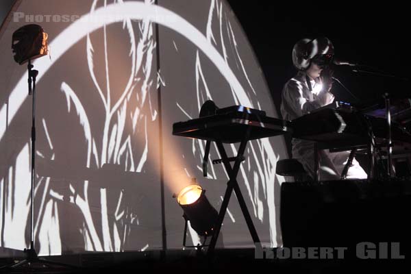 CASCADEUR - 2010-05-06 - PARIS - Zenith - 